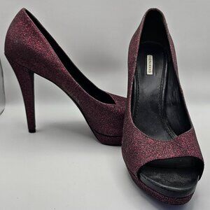 Vera Wang Burgundy Glitter Peep-Toe Pumps – Size 7.5